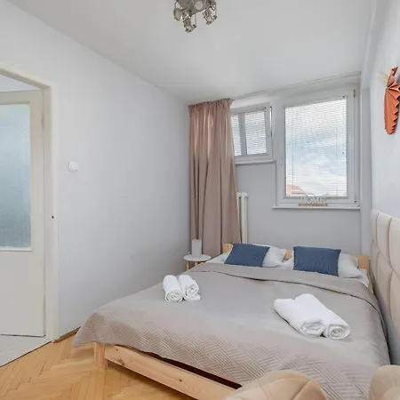 Wyjatkowy Apartament Dla Czterech Gosci W Centrum Szczecina By Rent Like Apartament *